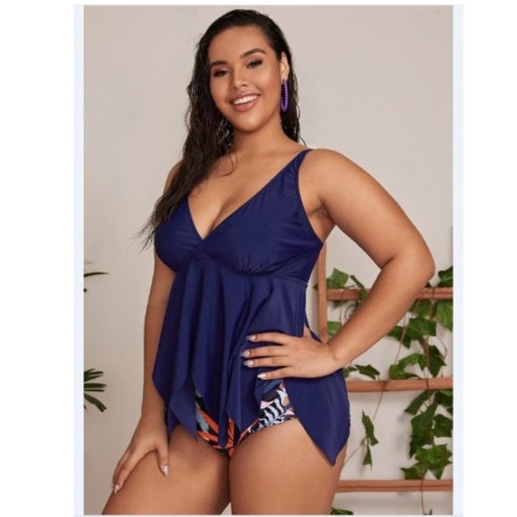 Tropical Asymmetrical Hem Bikini Swimsuit - Picture 3 of 4